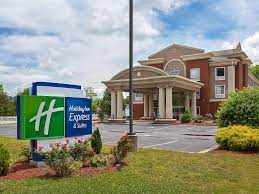 Holiday Inn Express Hotel & Suites